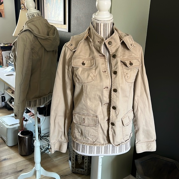 1 hour sale. Jones NY, hoodie utility jacket, Medium, khaki tan - Picture 1 of 6